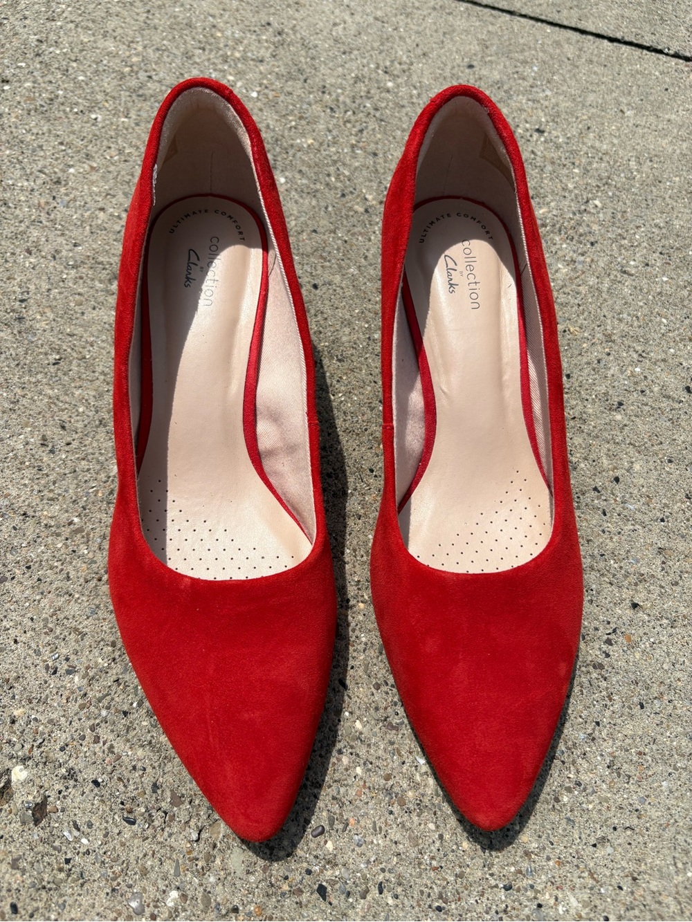 Clarks Collection Russet Red Suede Comfort Pumps 9.5M Pointed Toe kitten heels - Picture 3 of 7